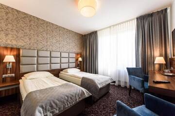 Фото номера Двухместный номер Делюкс с 1 кроватью Отель Hotel Nowy Dwór г. Тшебница 19