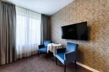 Фото номера Двухместный номер Делюкс с 1 кроватью Отель Hotel Nowy Dwór г. Тшебница 8