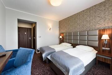 Фото номера Двухместный номер Делюкс с 1 кроватью Отель Hotel Nowy Dwór г. Тшебница 4